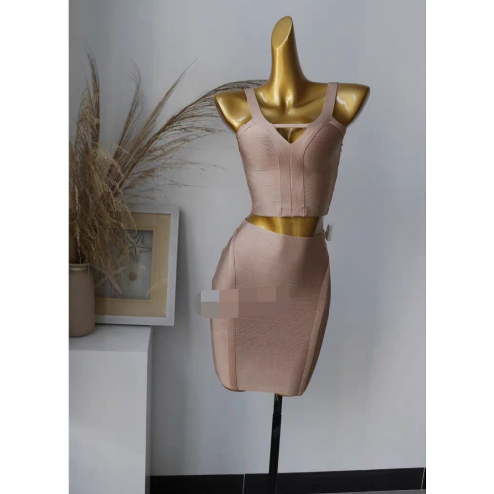 GUESS Mirage Bandage crop top skirt set in Beige size S - Picture 3 of 4